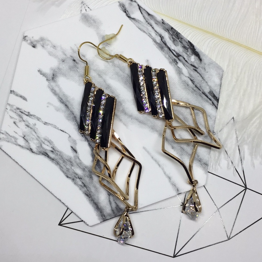 Geometric Shell and Diamond Drop Earrings - Picture 5 of 5